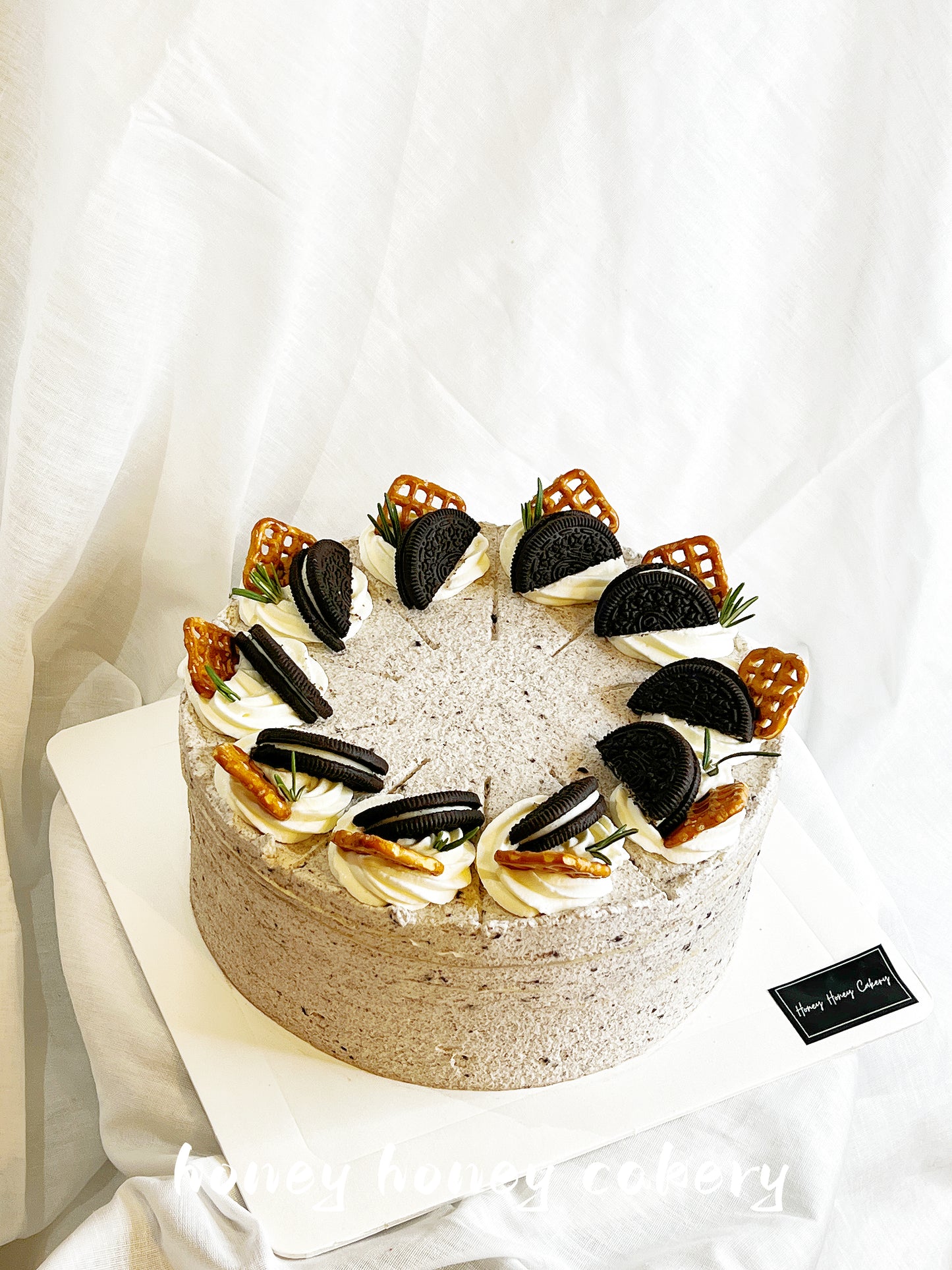 Oreo Butter Cream Crepe-Chiffon Hybrid