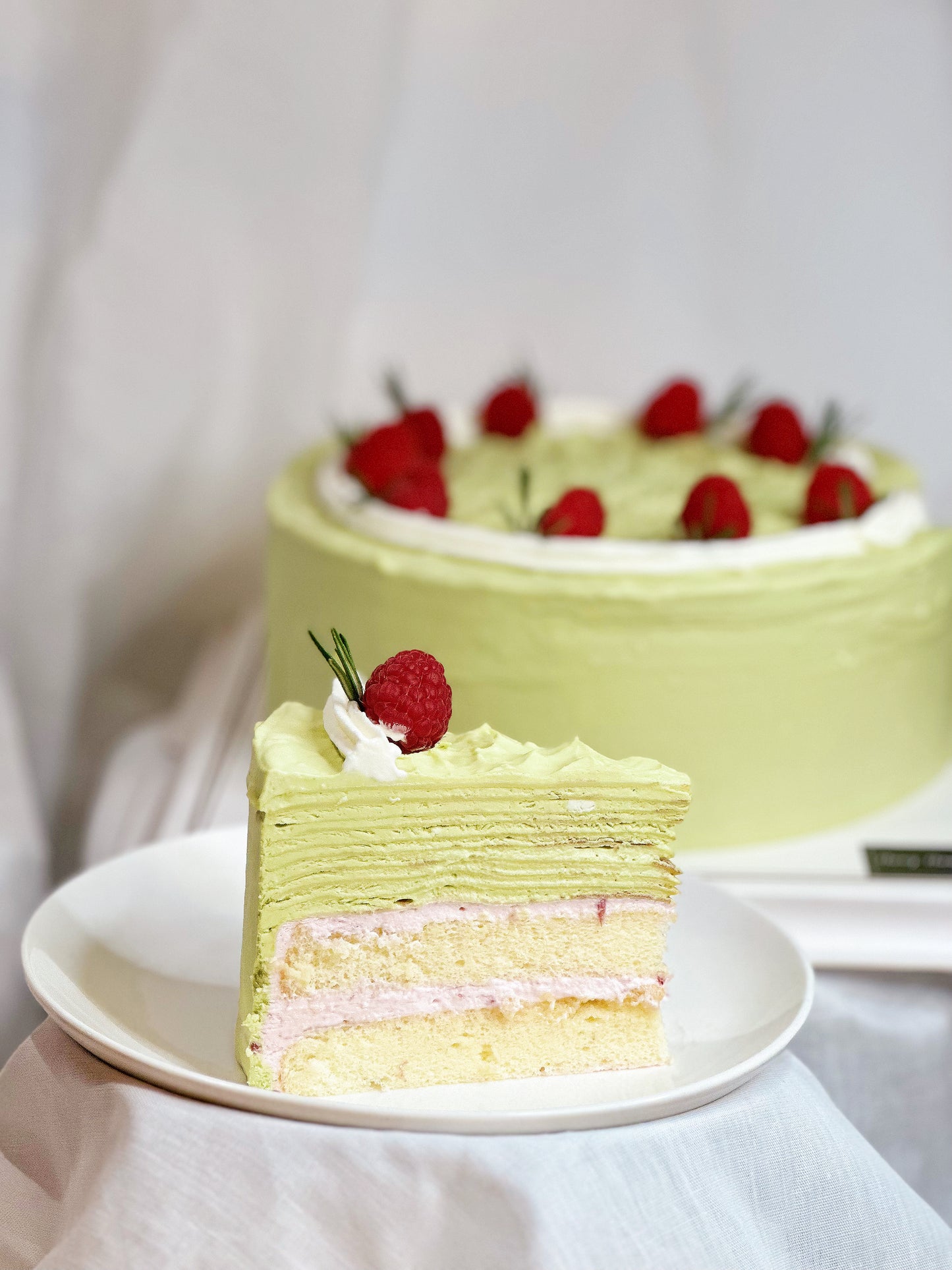 Pistachio Strawberry Cream Crepe-Chiffon Hybrid