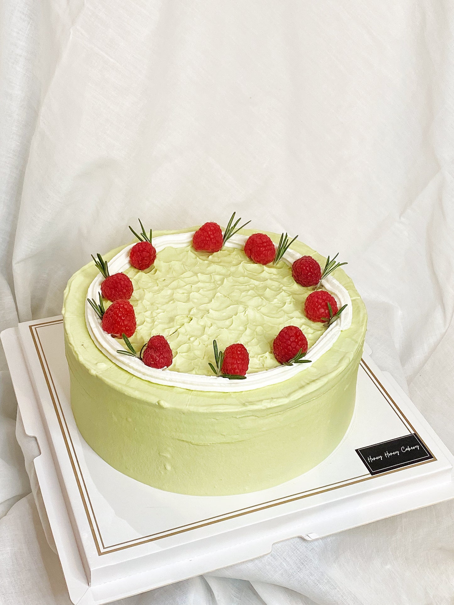 Pistachio Strawberry Cream Crepe-Chiffon Hybrid
