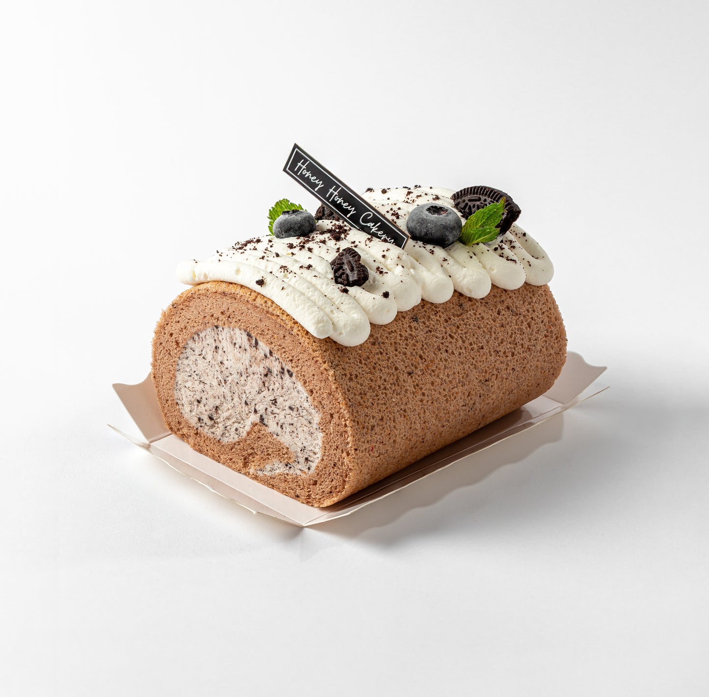 Oreo Roll Cake