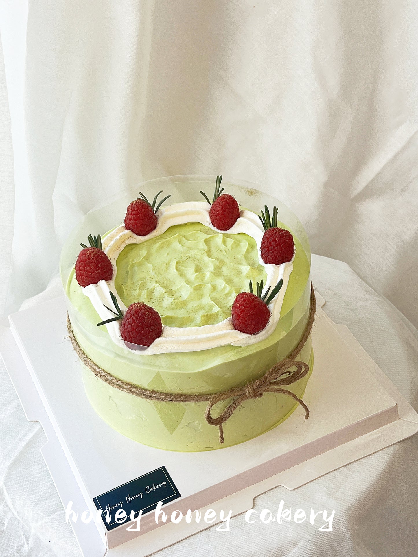 Pistachio Strawberry Cream Crepe-Chiffon Hybrid