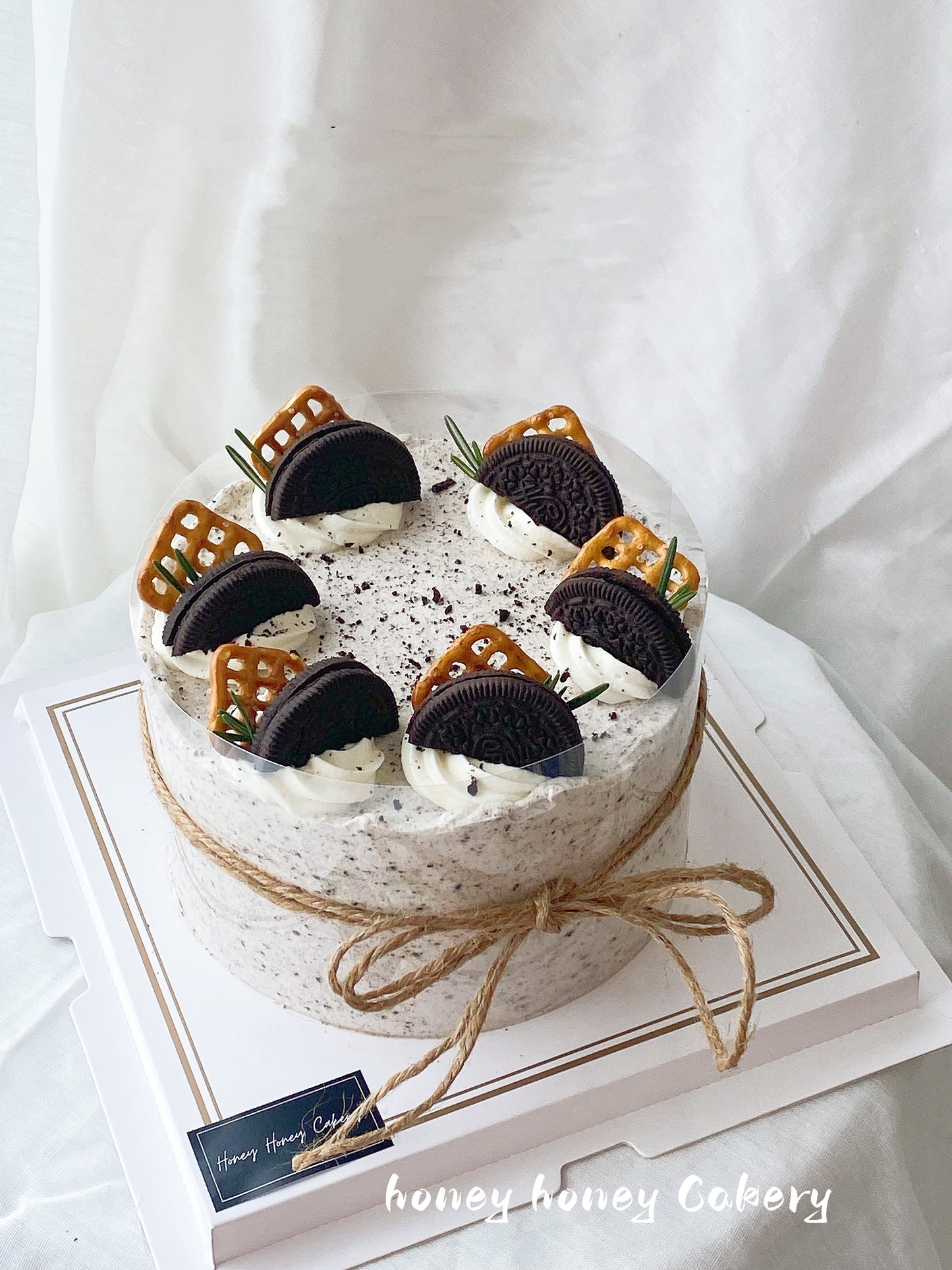 Oreo Butter Cream Crepe Chiffon Cake